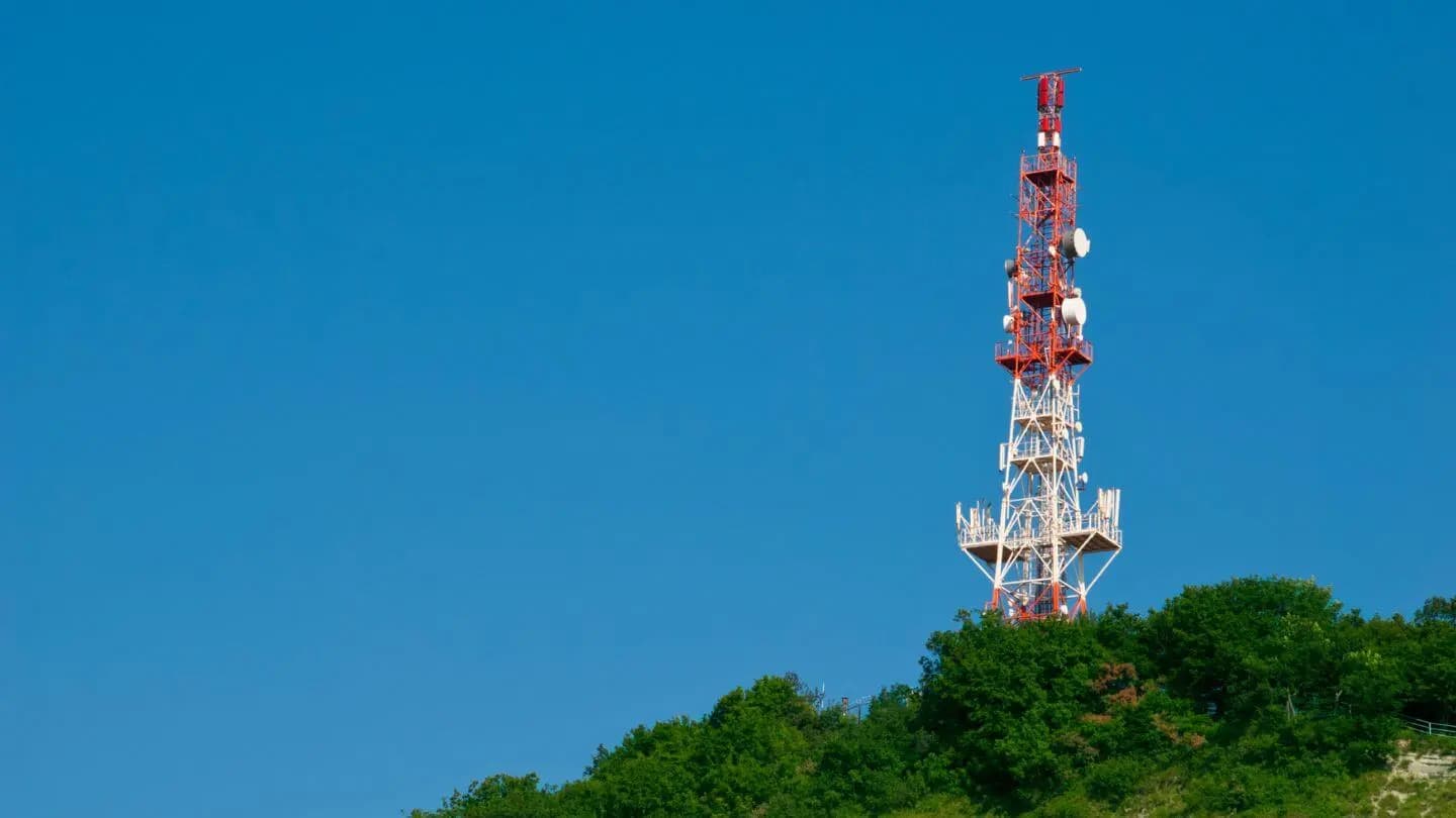 Telecomunicaciones y suministros